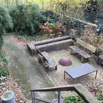 Guesthouse met Sauna en gratis Parkeren