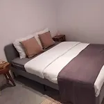 Lovely 2 Bedroom Serviced Apartment In Rotterdam