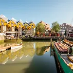 Easyhotel Rotterdam City Centre