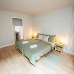 Creative 3 Bedroom Apartment 79M2 -Bsh25-