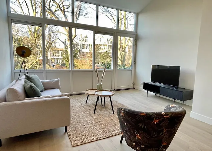 Detailed 1 Bedroom Serviced Apartment 63M2 -Mnl D-