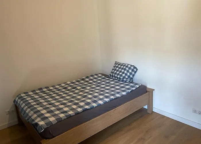 Lovely 1 Private Bedroom With Garden View