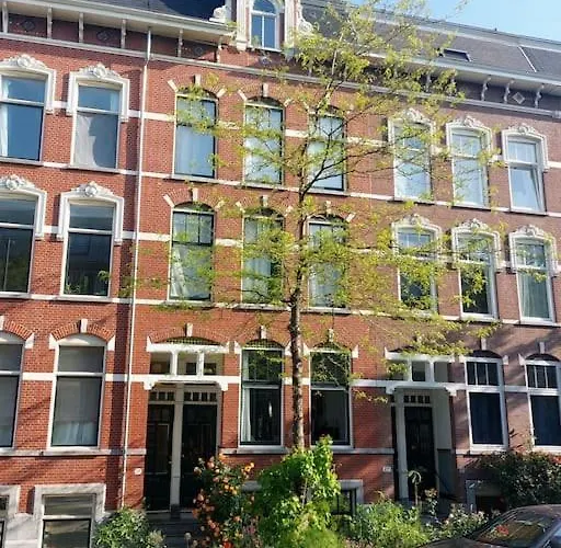 Historic Apartment Very Close To City Center