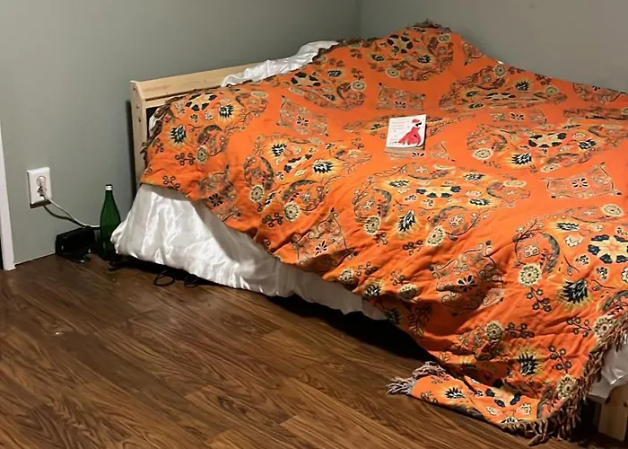 Cozy Flat!