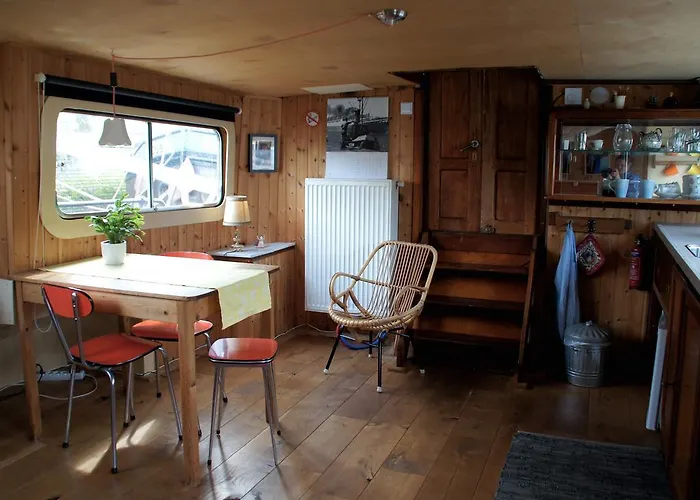 Boat & Breakfast Veinard