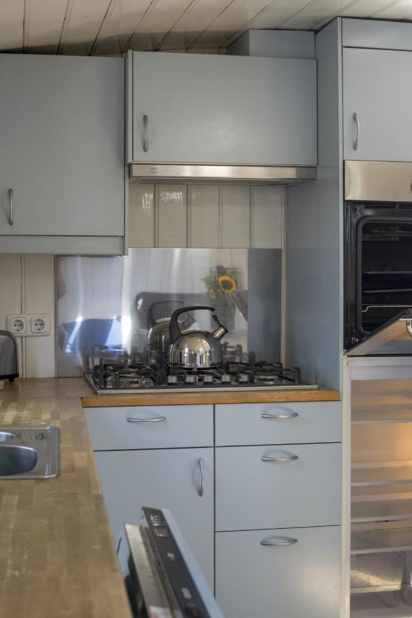 Boat-apartment Hoop 3* Rotterdam