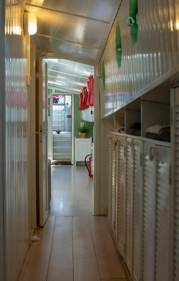 Boat-apartment Hoop Aparthotel 3*