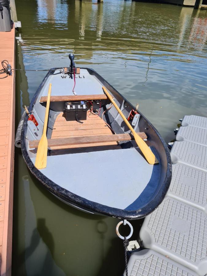 De Coaster & Aquarium Ponton Botel *