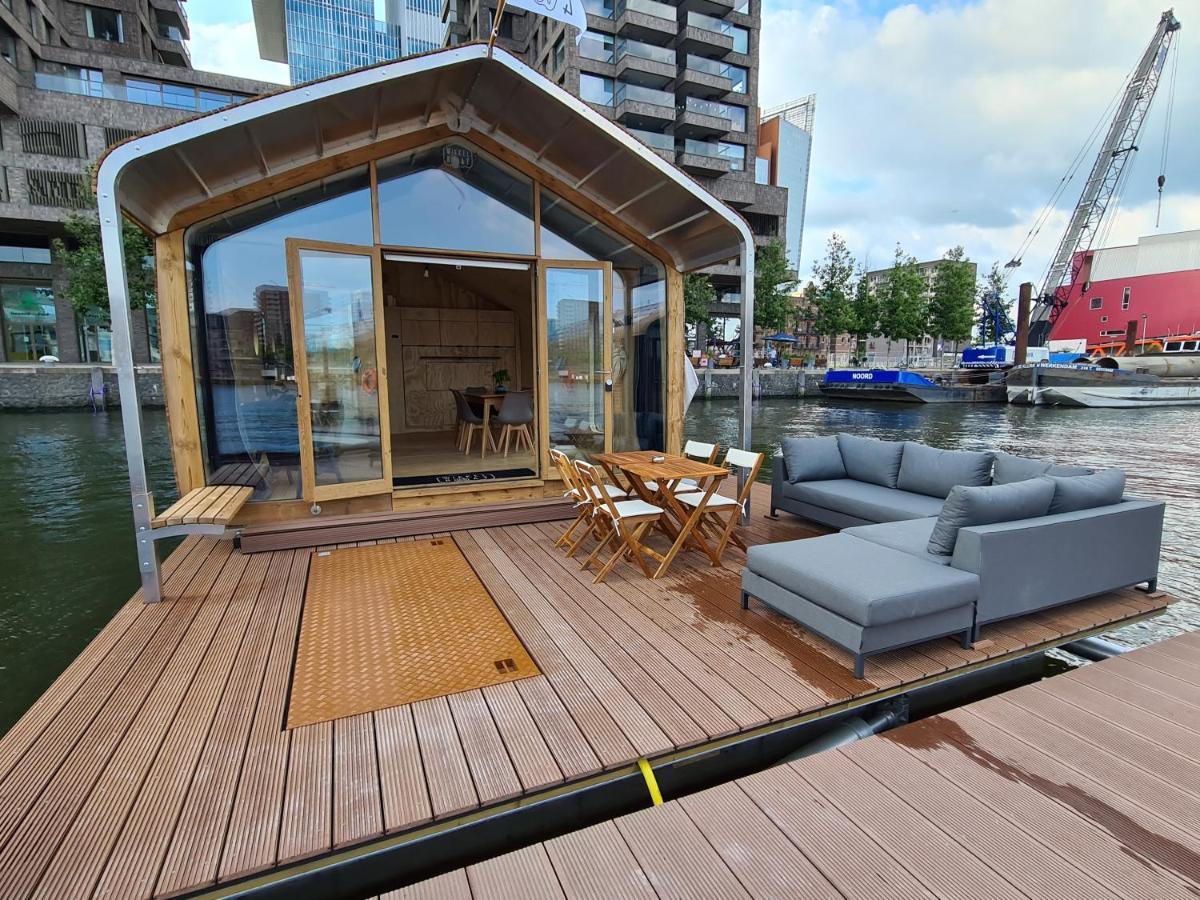 Wikkelboat Nr4 At Floating Rijnhaven