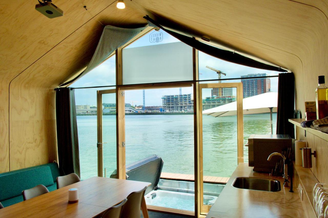 Wikkelboat Nr5 At Floating Rijnhaven *