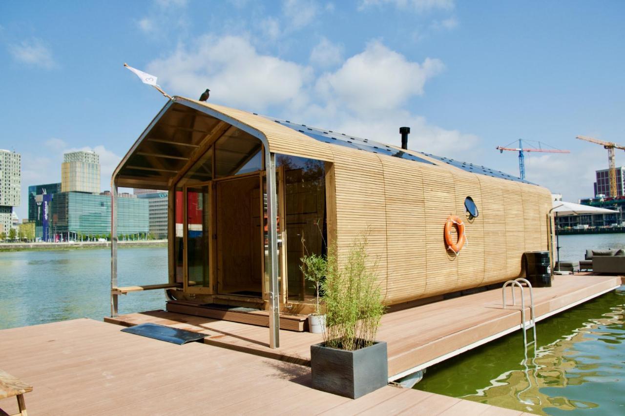 Wikkelboat Nr5 At Floating Rijnhaven Vakantiehuis *