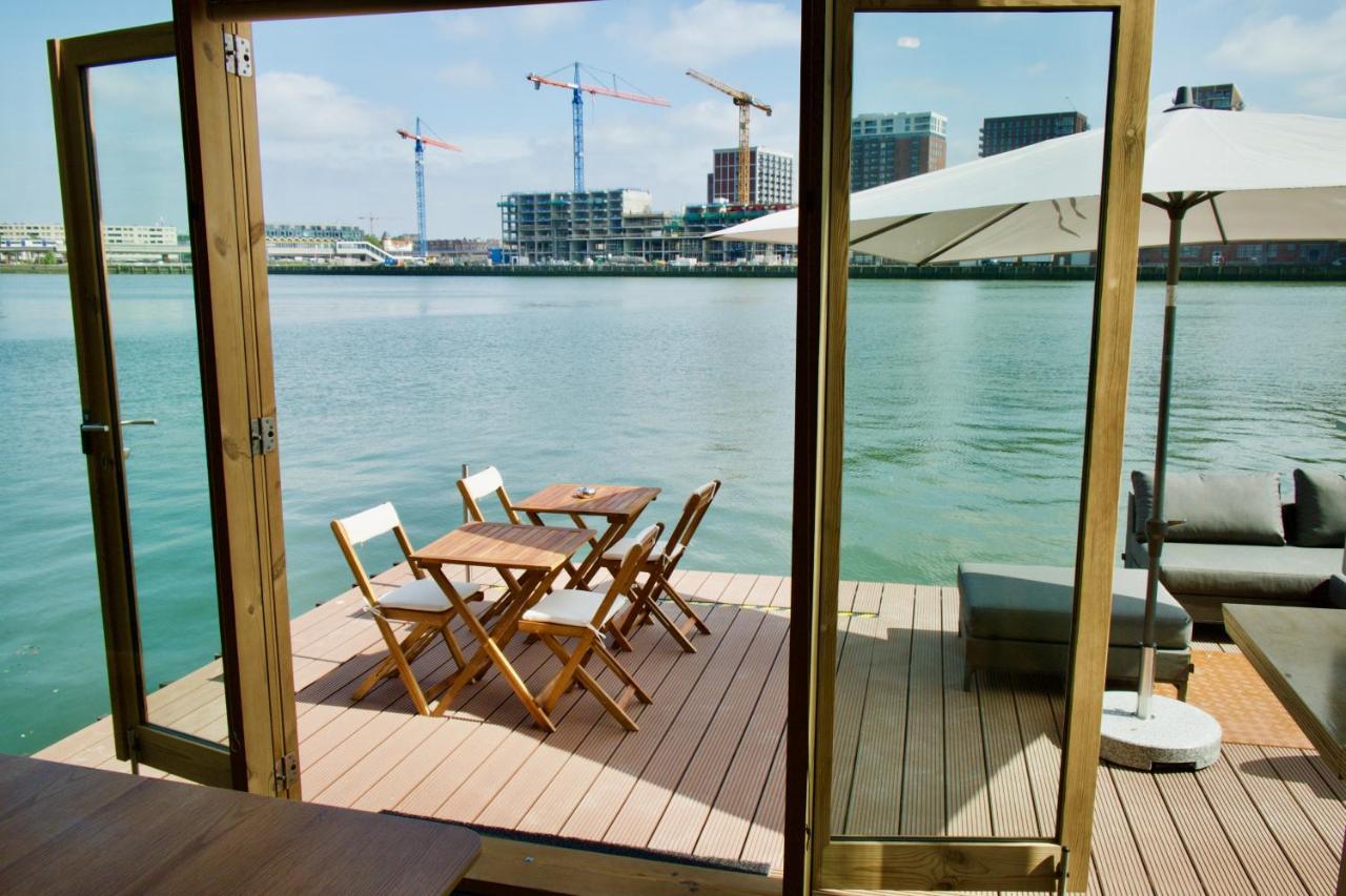 Wikkelboat Nr5 At Floating Rijnhaven Vakantiehuis Rotterdam