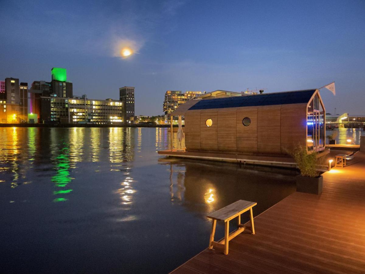 Wikkelboat Nr4 At Floating Rijnhaven Rotterdam