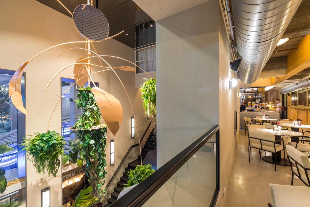 Postillion Wtc Hotel 4*
