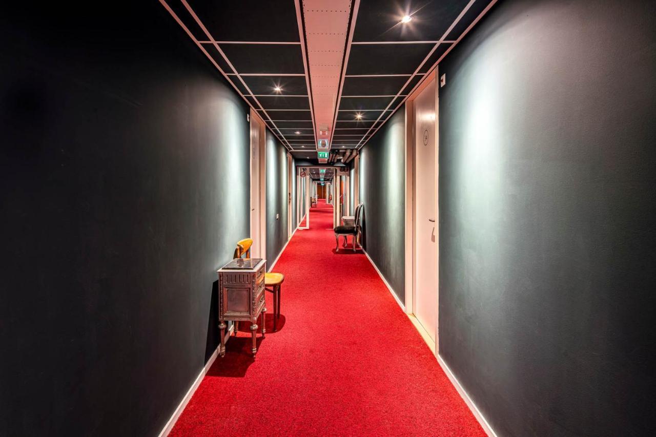 Hotel H2otel