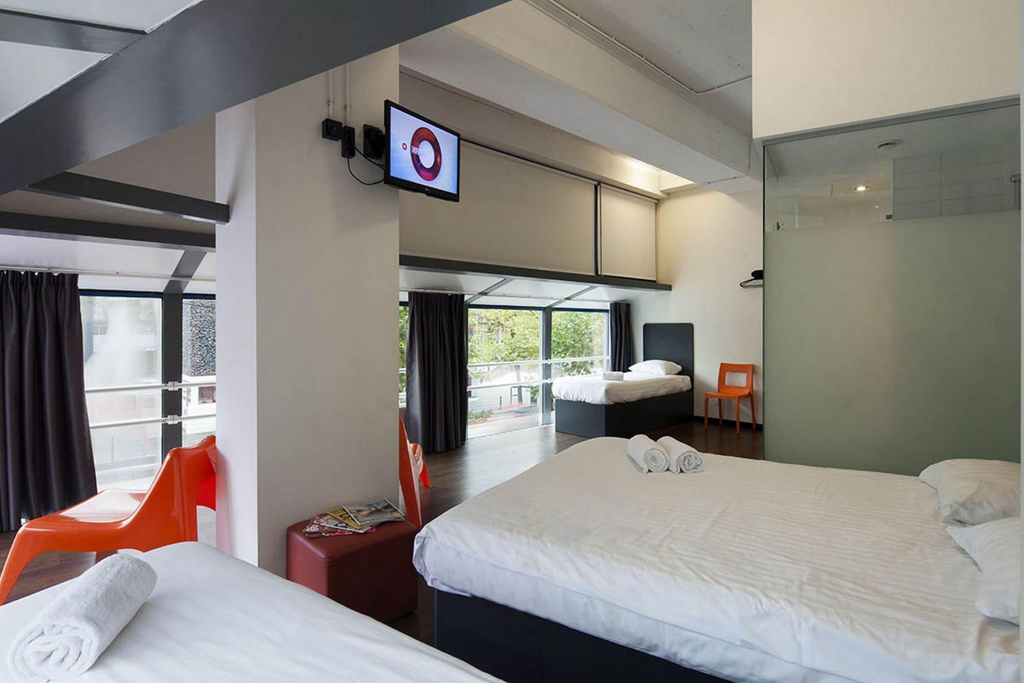 Easyhotel Centre Hotel 2*