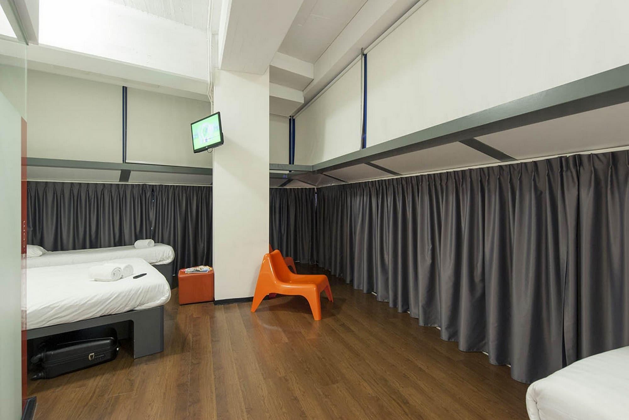 Easyhotel Centre Hotel 2*