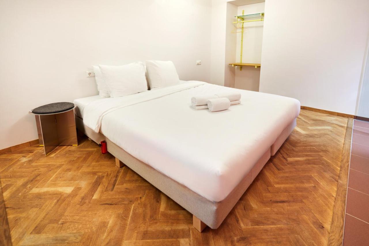 Not Hotel