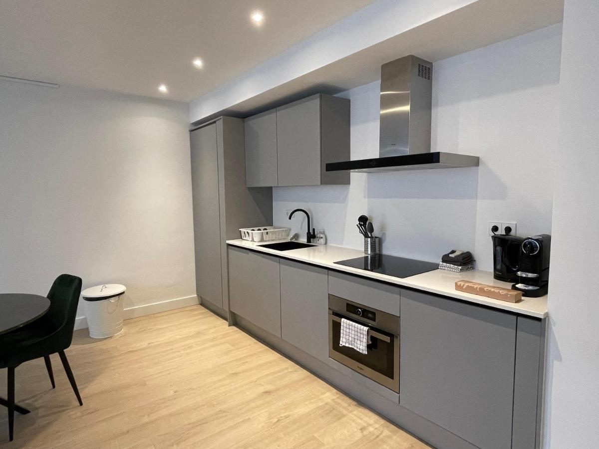Beautiful 1 Bedroom Serviced 76m2 -mnl B- Rotterdam