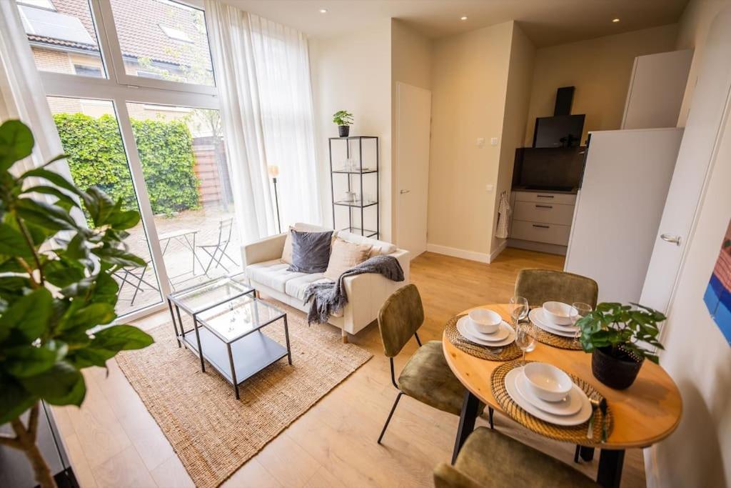 Delightful 2 Bedroom Serviced 54m2 -mst40d-