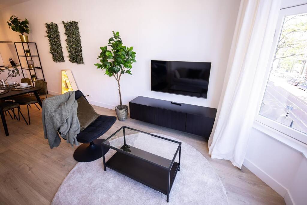 Apartment Admiringly 1 Bedroom Serviced 56m2 -nb306a- *