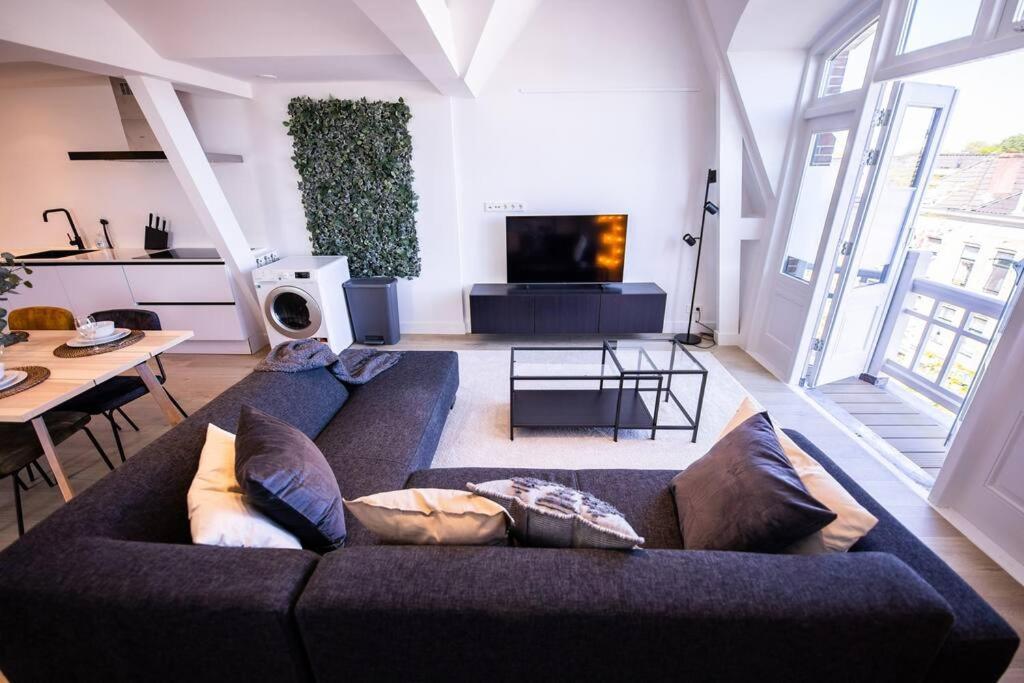 Appartement Happily 2 Bedroom Serviced 75m2 -nb306h- *