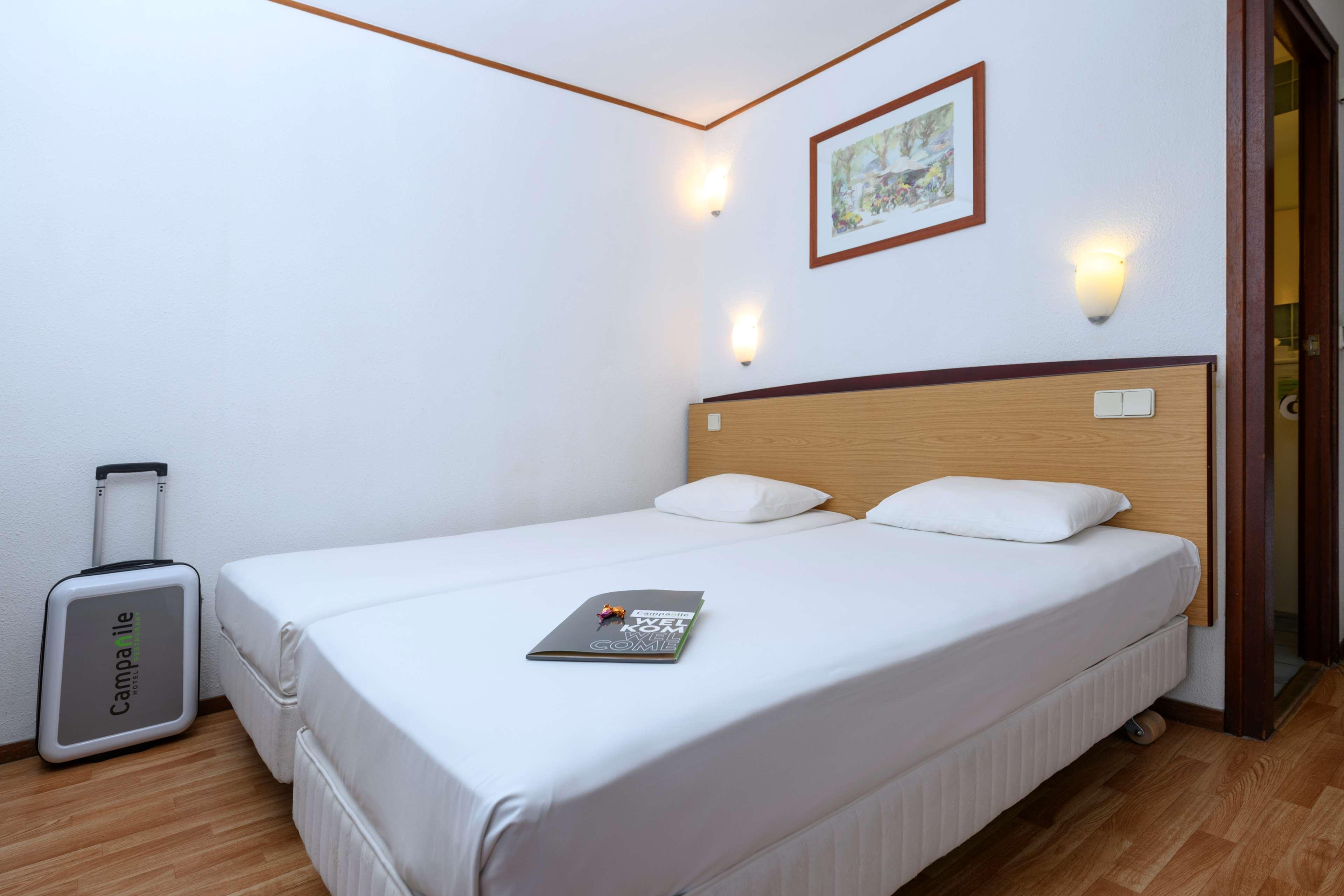 Hotel Campanile & Restaurant Oost 3*