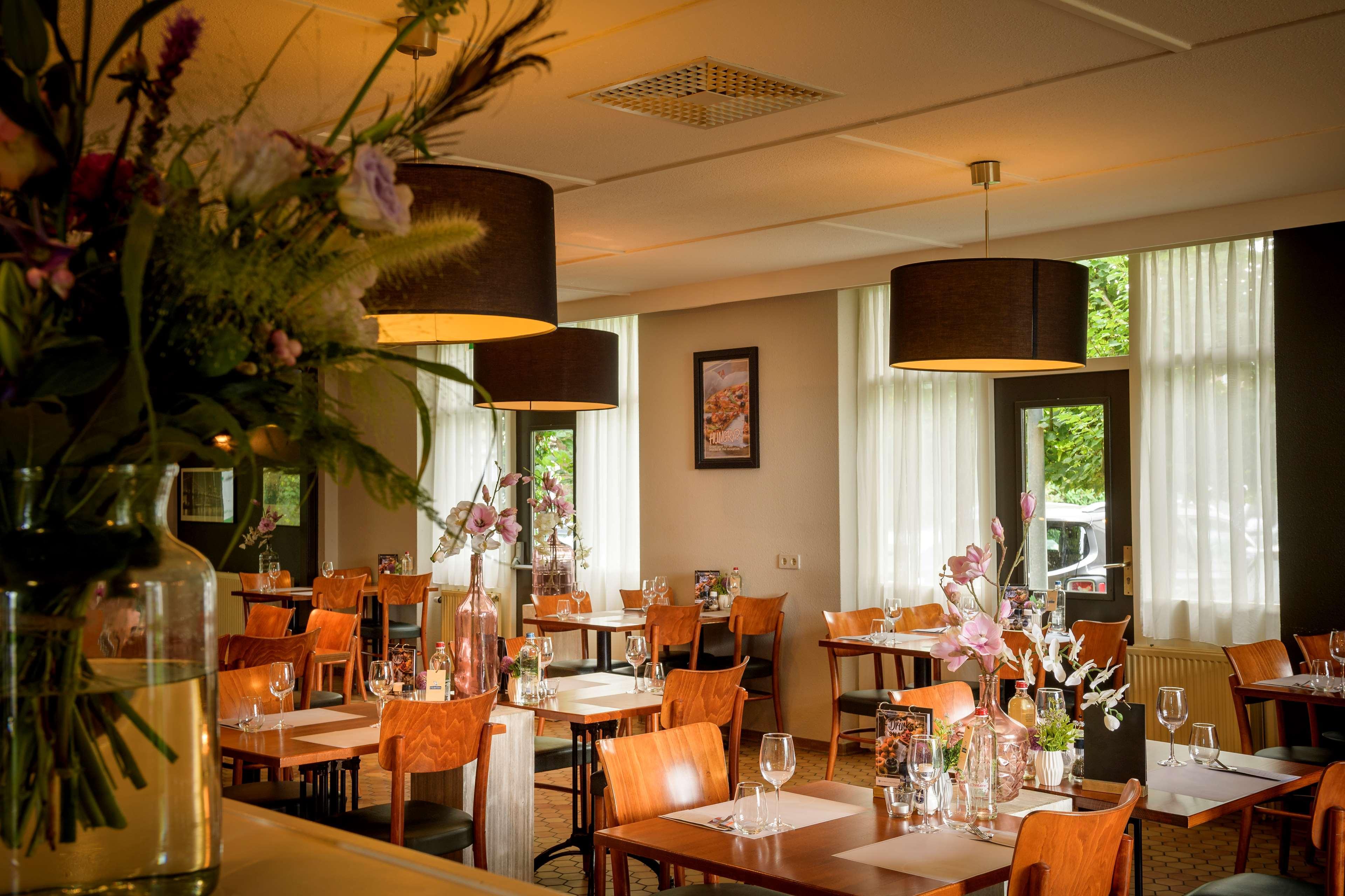 Campanile & Restaurant Oost 3*