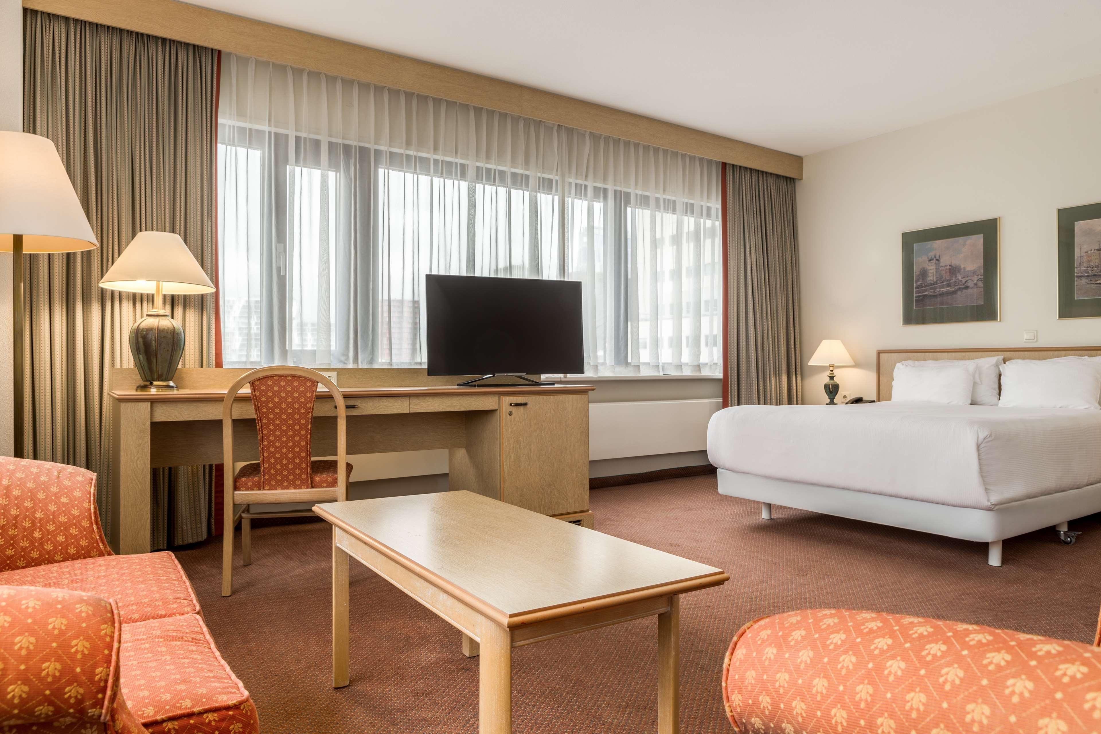 Nh Atlanta Hotel 4*