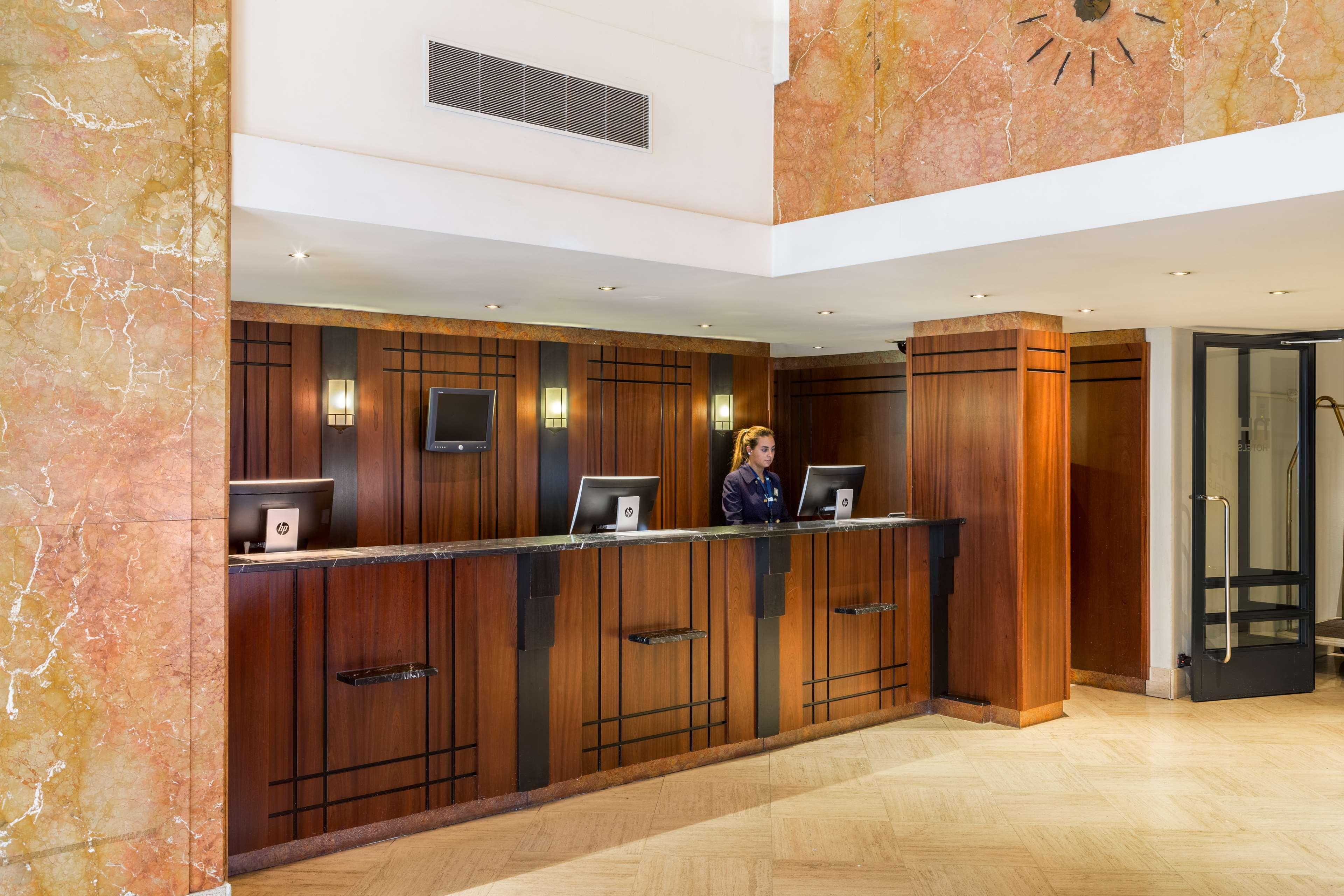 Nh Atlanta Hotel 4*