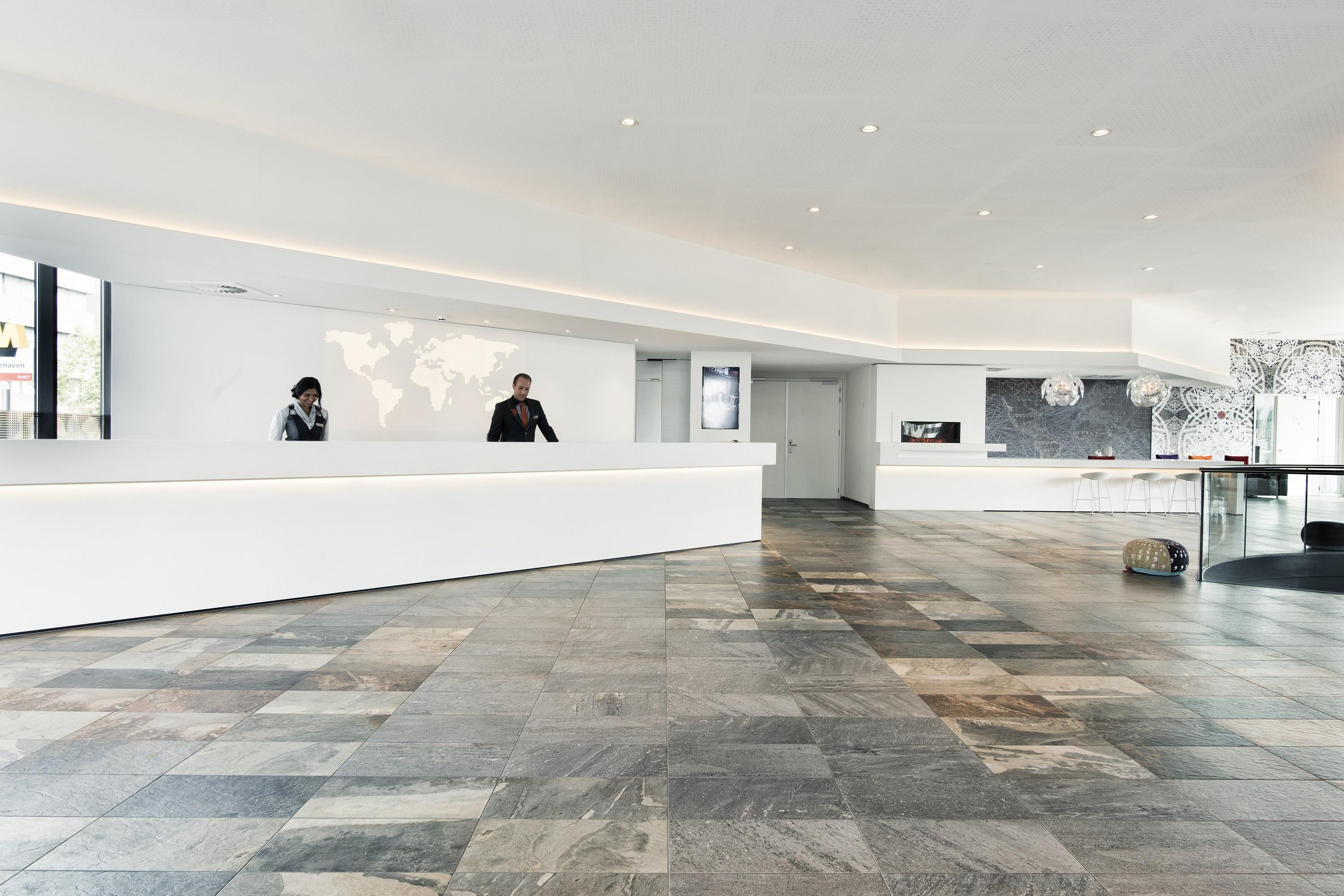 Hotel Mainport Design