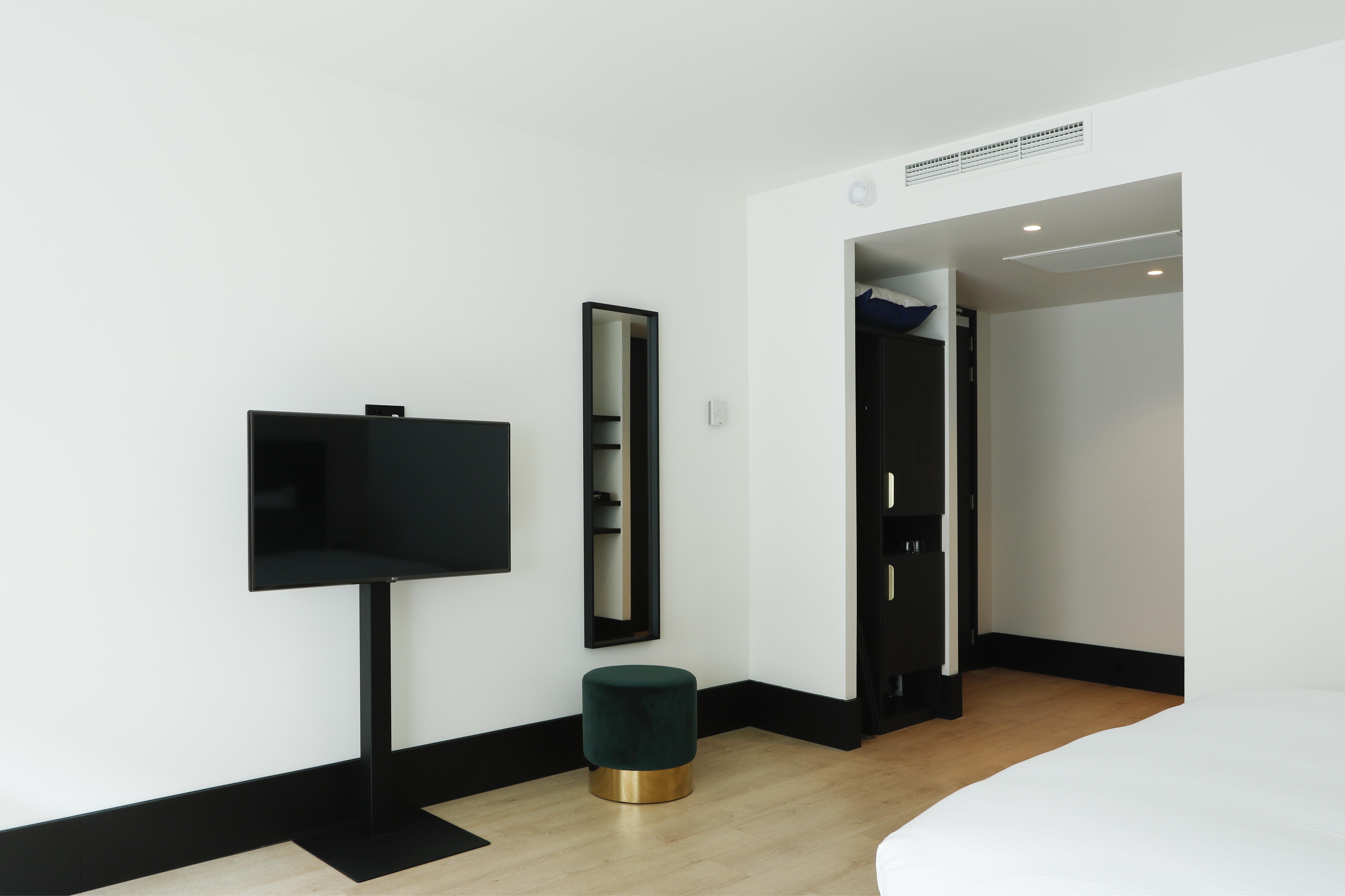 The Hotel 3*