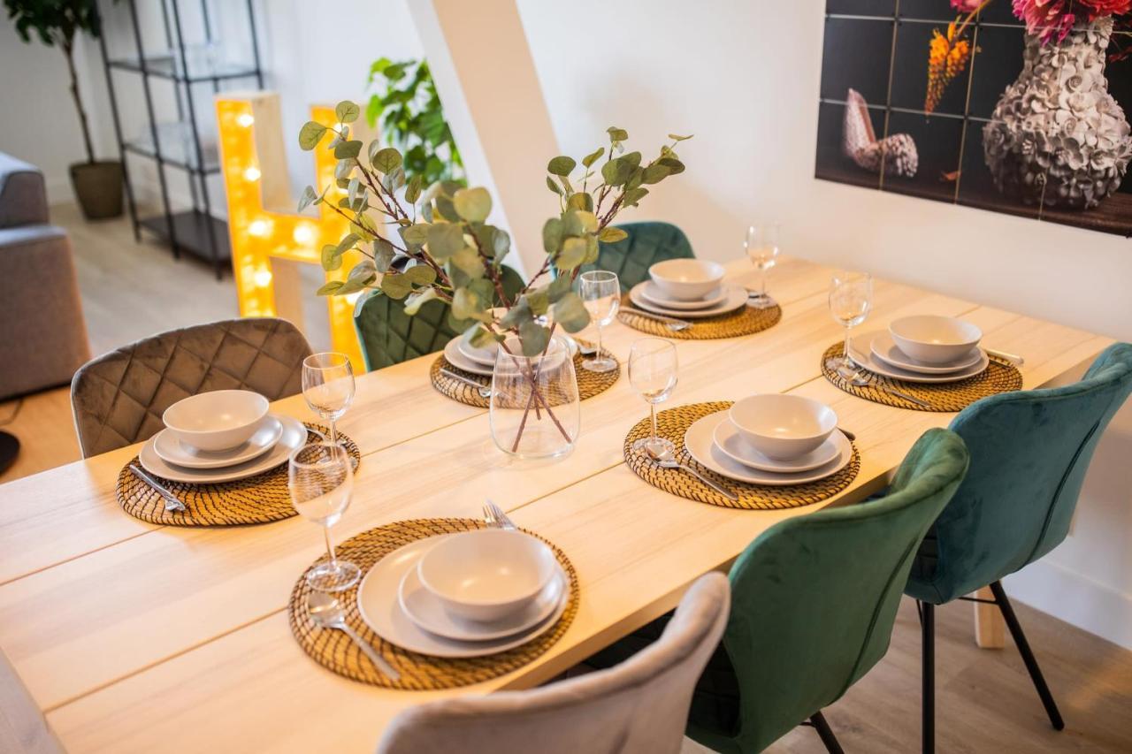 Happily 2 Bedroom Serviced 75m2 -nb306h- Appartement Rotterdam