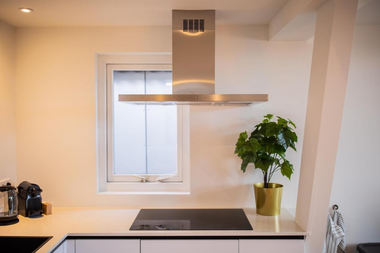Happily 2 Bedroom Serviced 75m2 -nb306h- Appartement Rotterdam