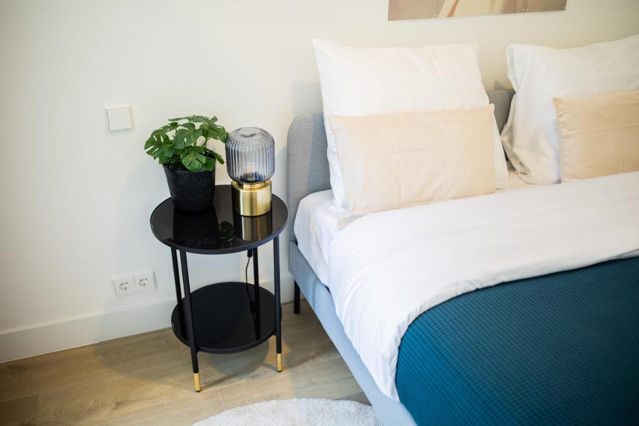 Admiringly 1 Bedroom Serviced 56m2 -nb306a- Apartment Rotterdam