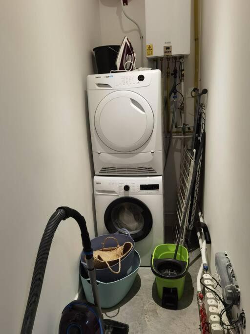 Lovely 2 Bedroom Serviced In Appartement Rotterdam