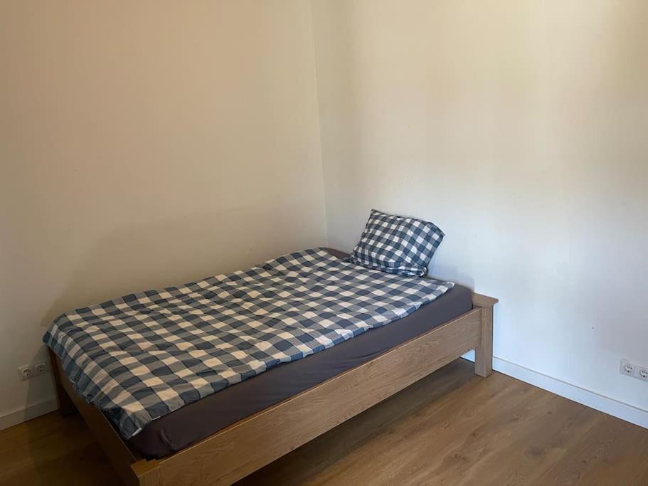 Lovely 1 Private Bedroom With Garden View Rotterdam