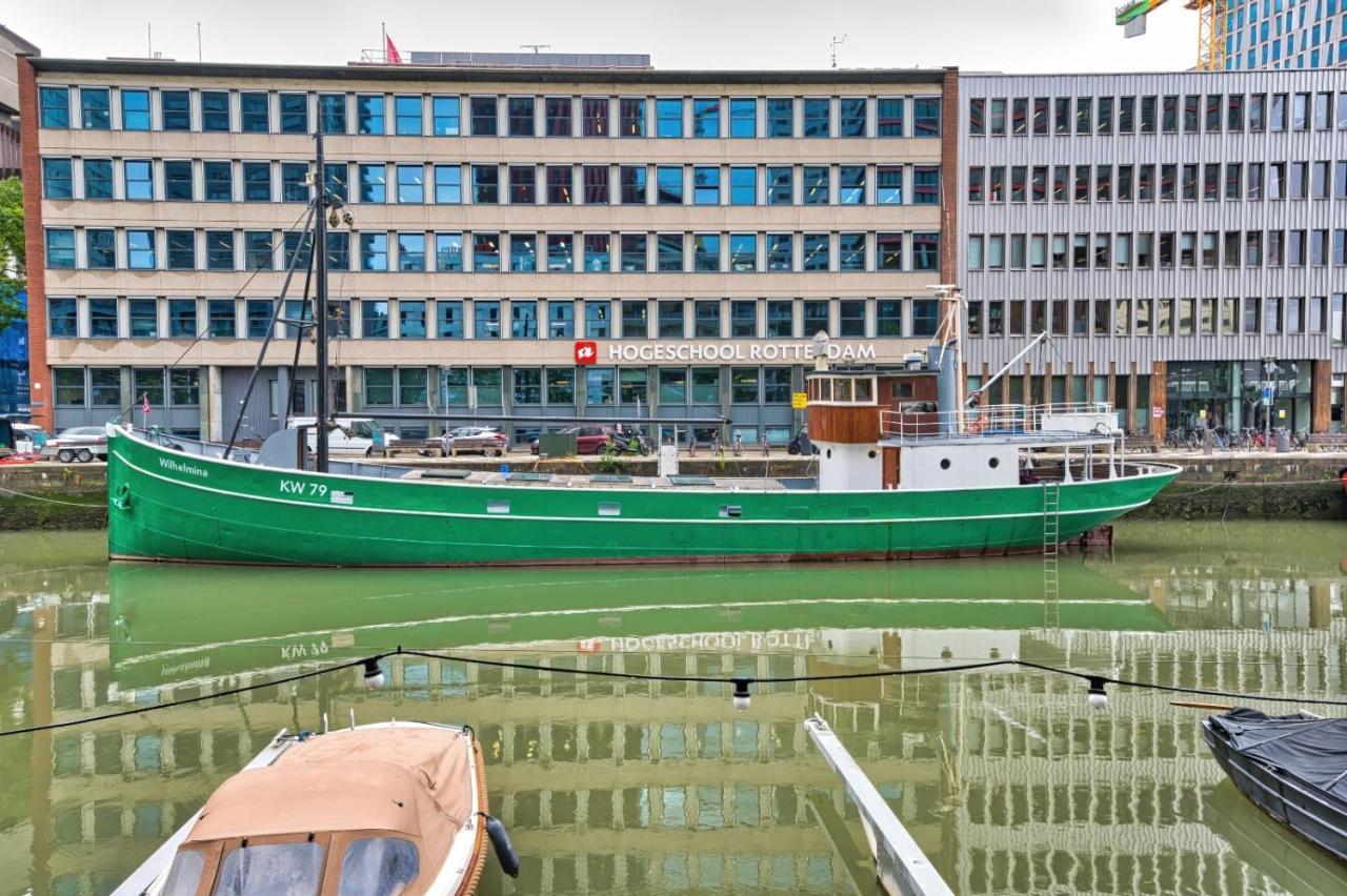 Boathotel Wilhelmina *