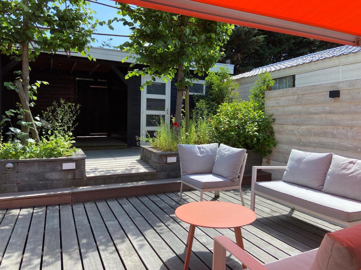 Unieke Woonark Met Privetuin En Free Parking. *