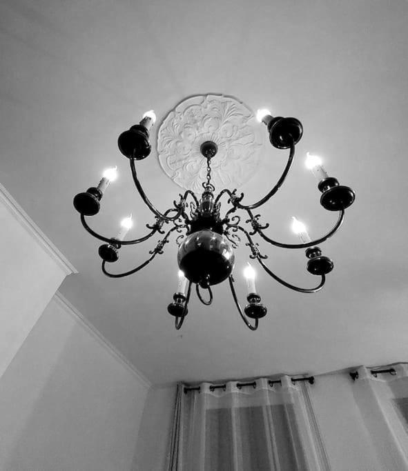 Historic Very Close To City Center *
