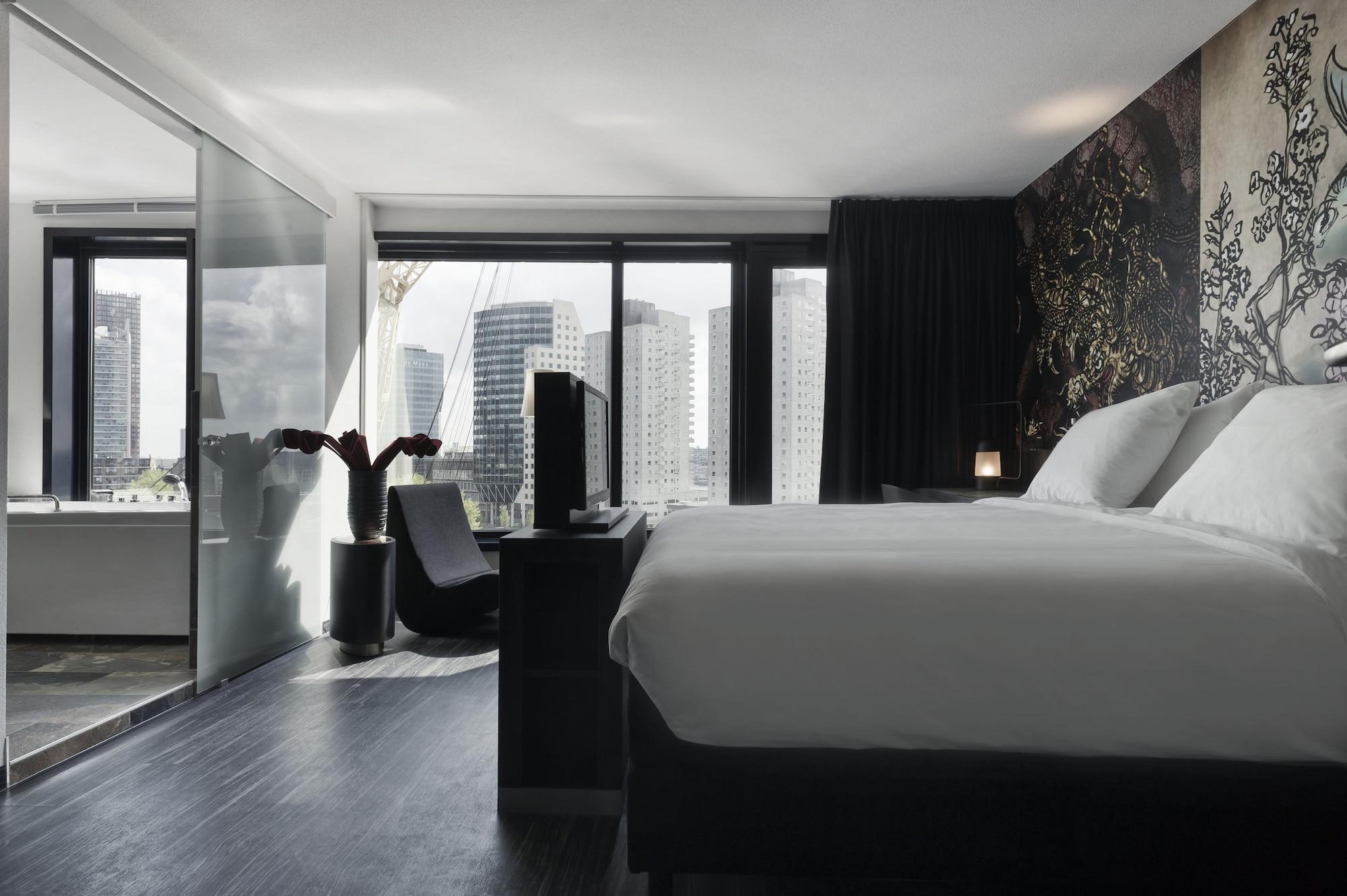 Mainport Design 5*