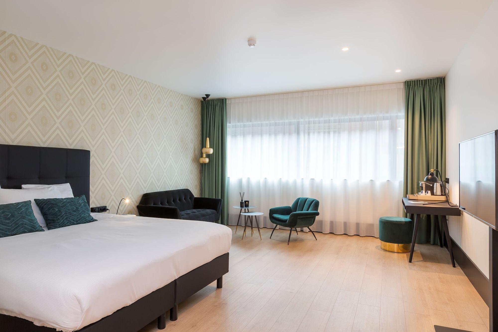 The Hotel 3*