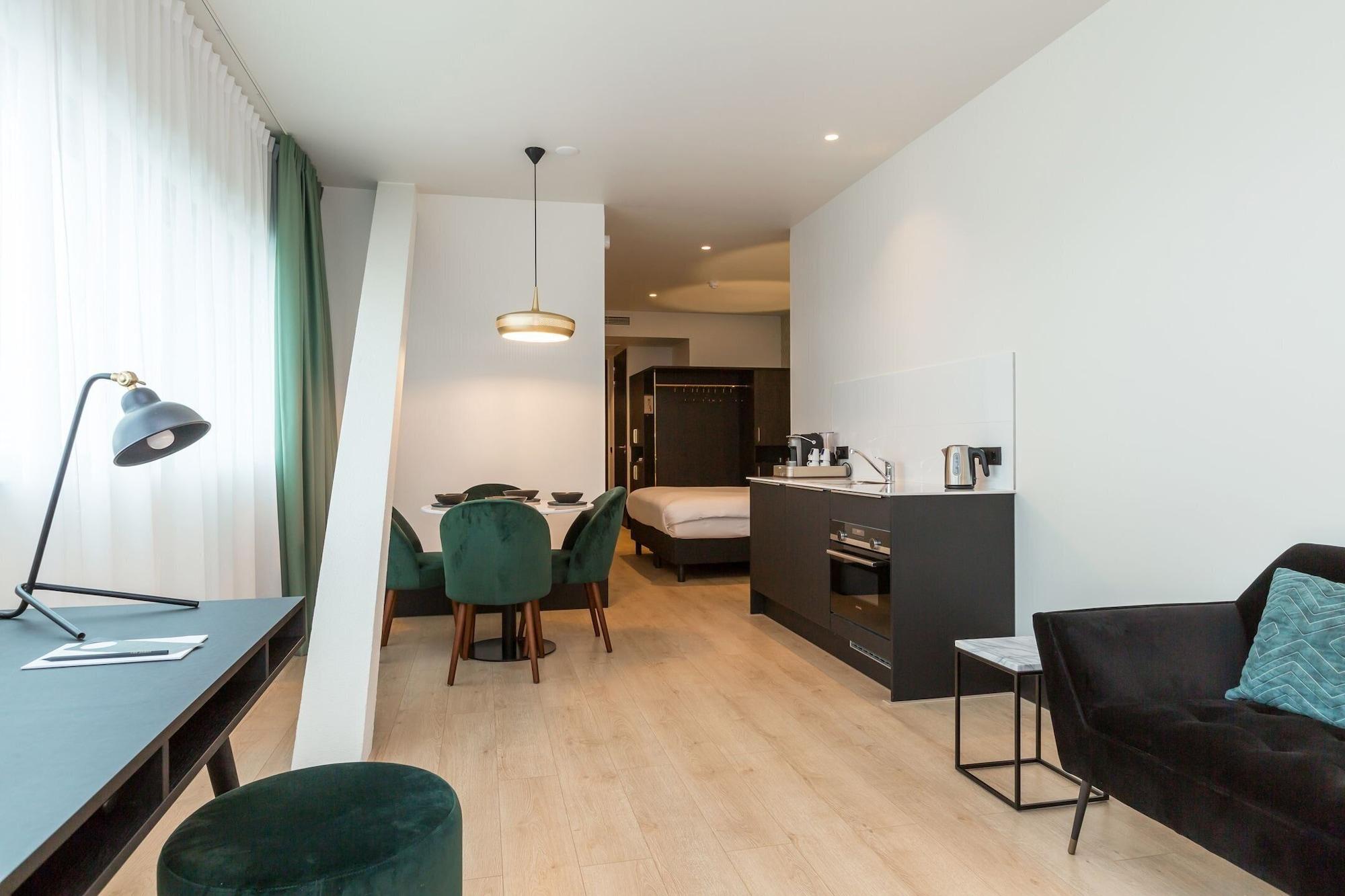 Hotel The