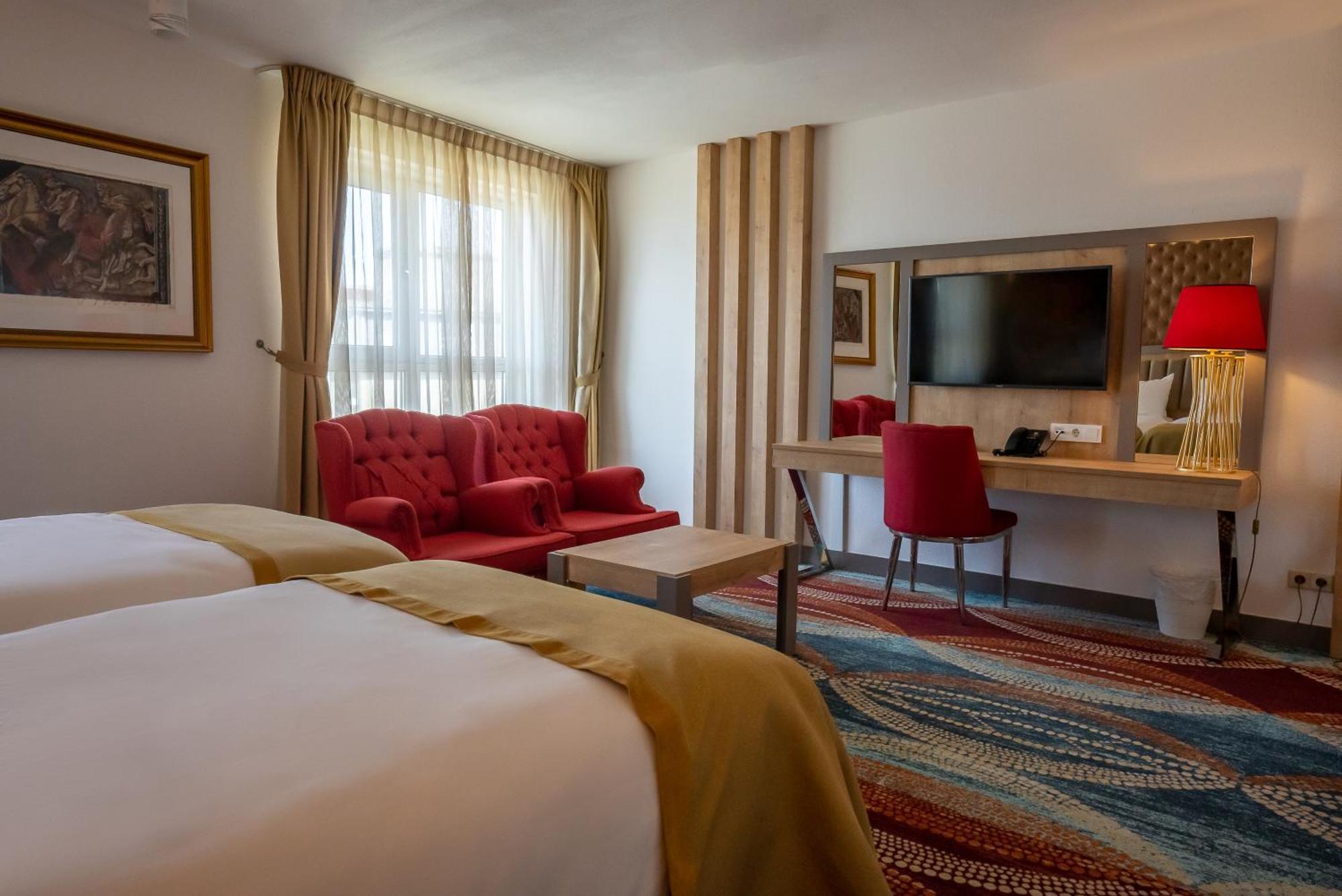 Art Hotel 4*