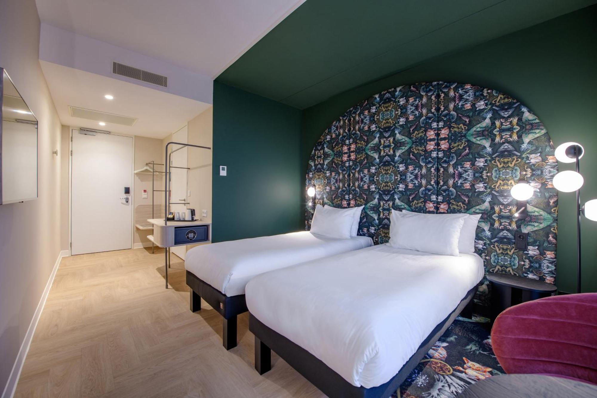 Hotel Ibis Styles Ahoy 4*