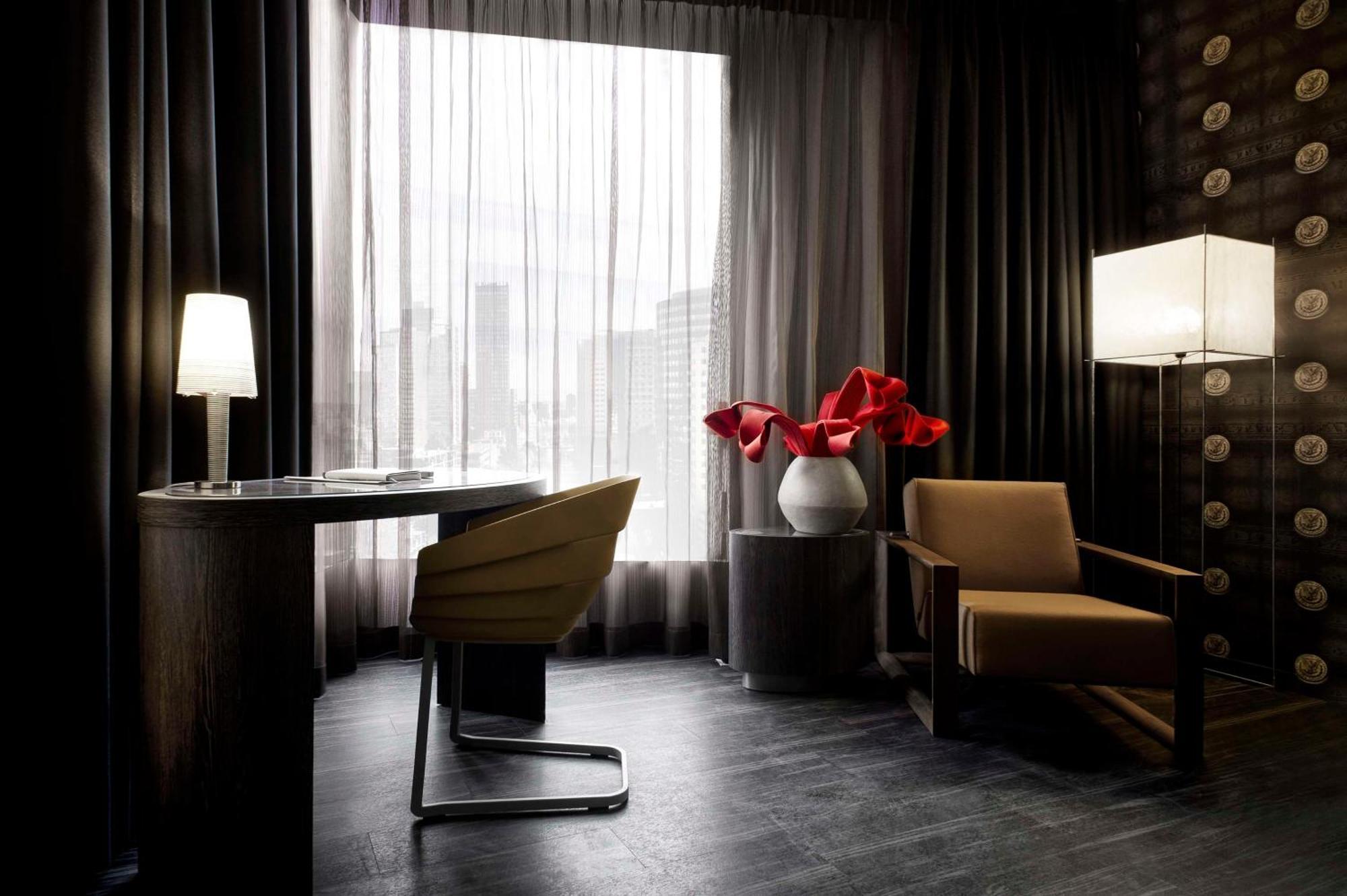 Hotel Mainport Design