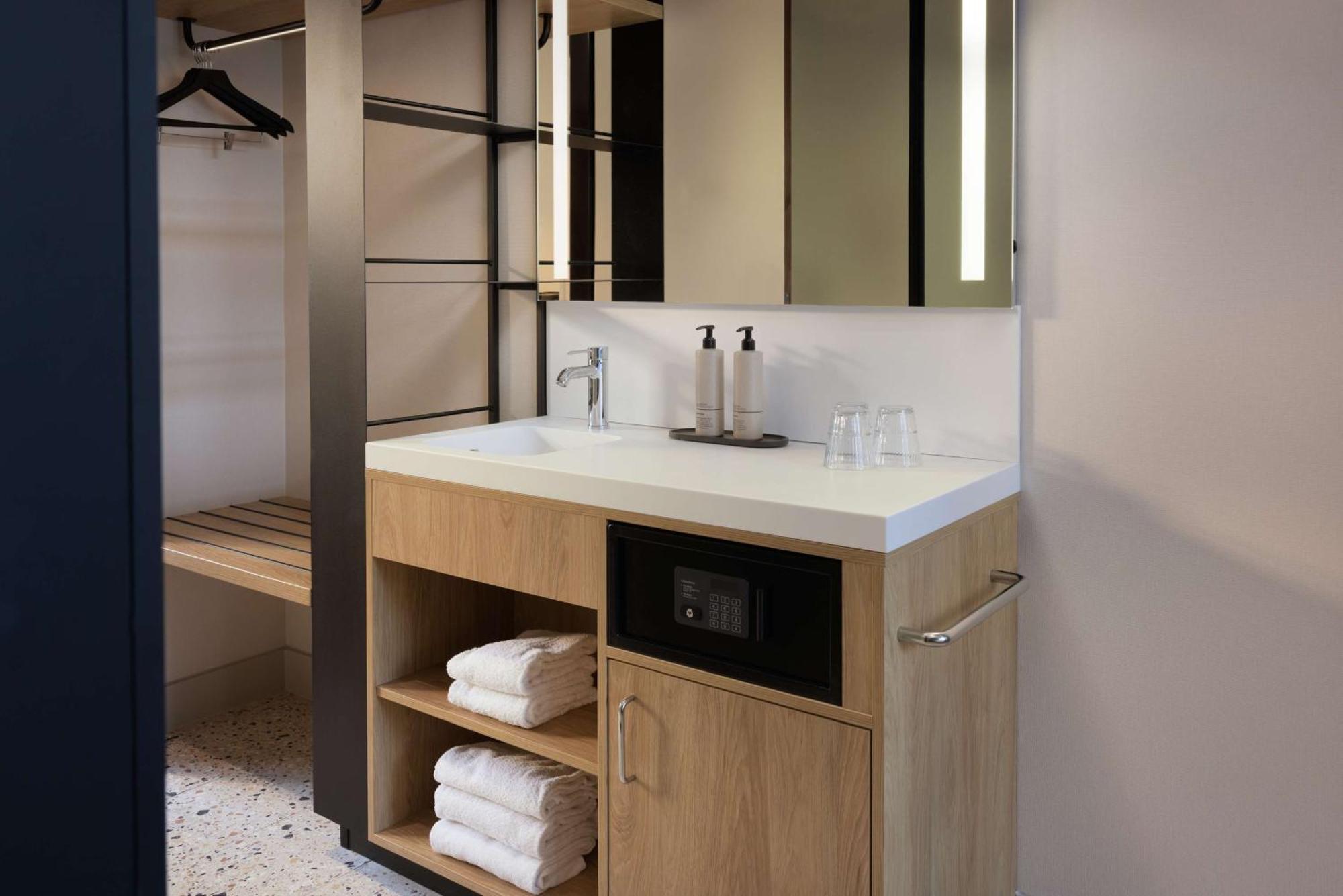 Motto By Hilton Blaak 4* Rotterdam