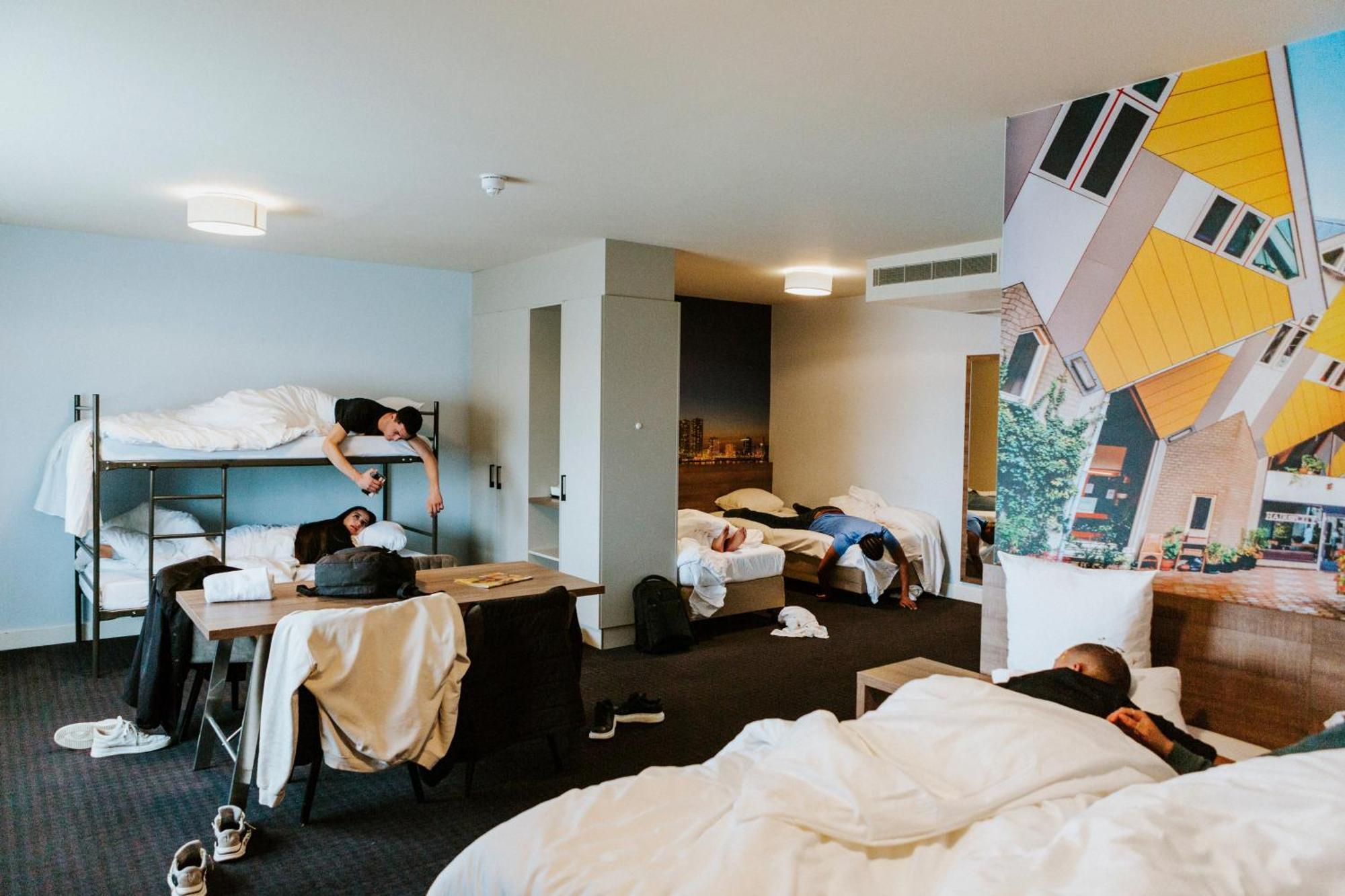 Hotel Teleport