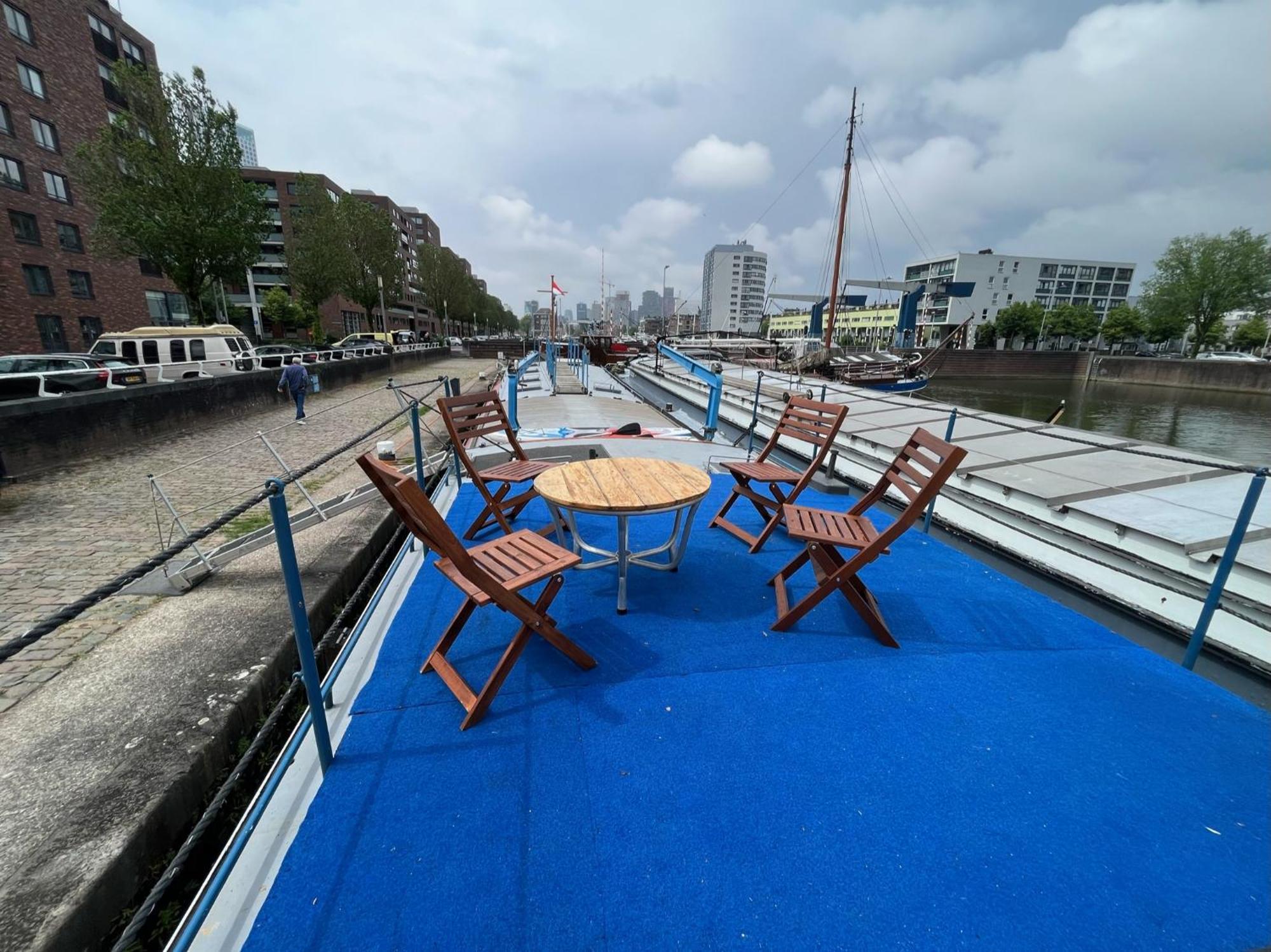 Botel Boco Living
