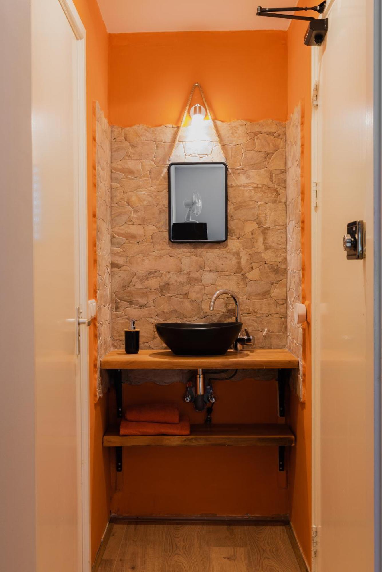 Hostel Recharge Rotterdam